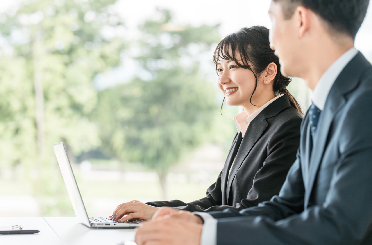 採用面接をしている様子